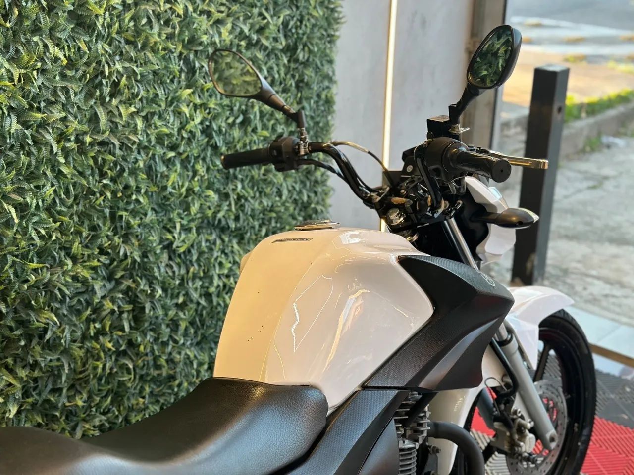 YAMAHA FACTOR 150 ED 2017 BRANCA  - Foto 4