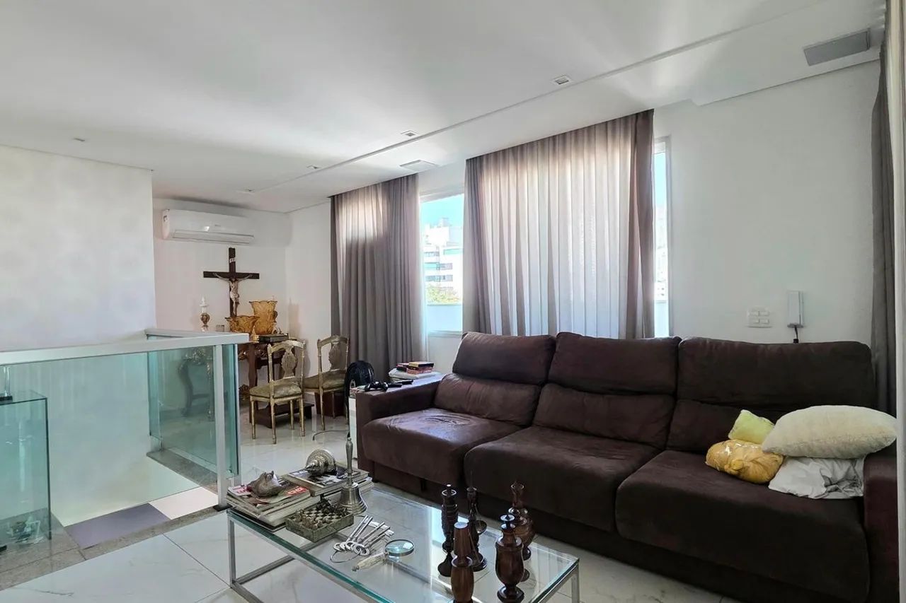 Apartamento à Venda - Buritis, 3 Quartos, 216 m2