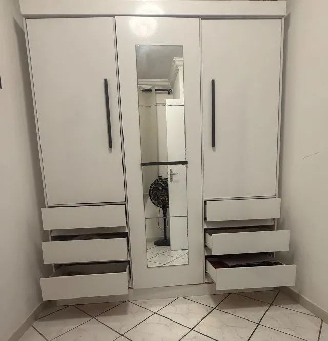 Guarda-roupa de casal