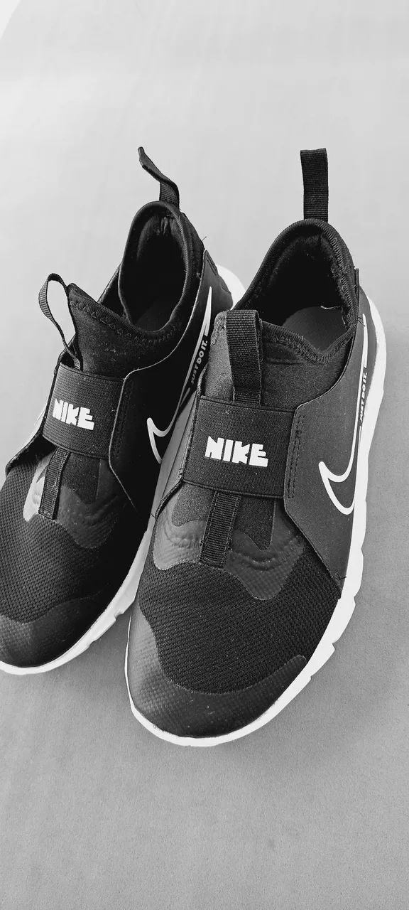 Vendo um tênis nike original, Ótimo pra correr. 