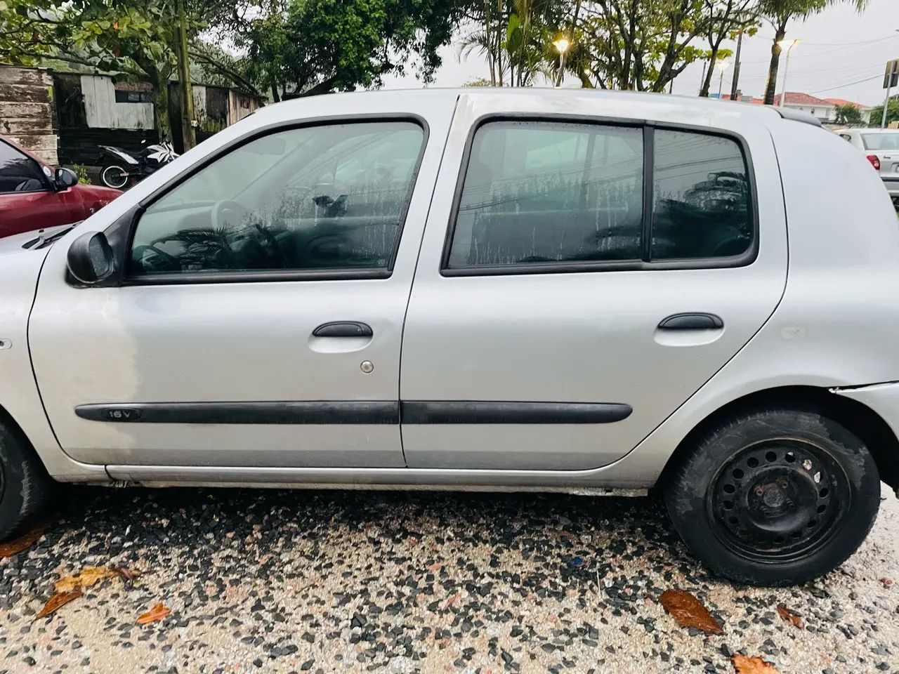 Renault Clio Authentique Hi-flex 1.0 16V 3P 2008 - Foto 2