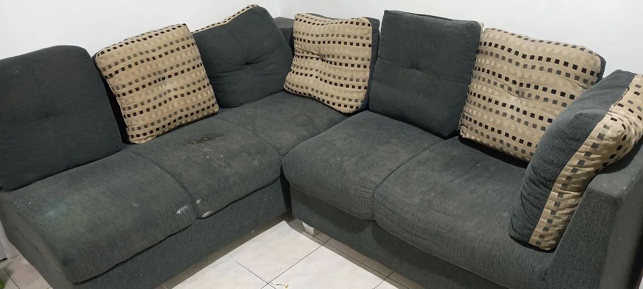 Sofá de canto 5 lugares bom e preço pra sair rápido!!! - Foto 4