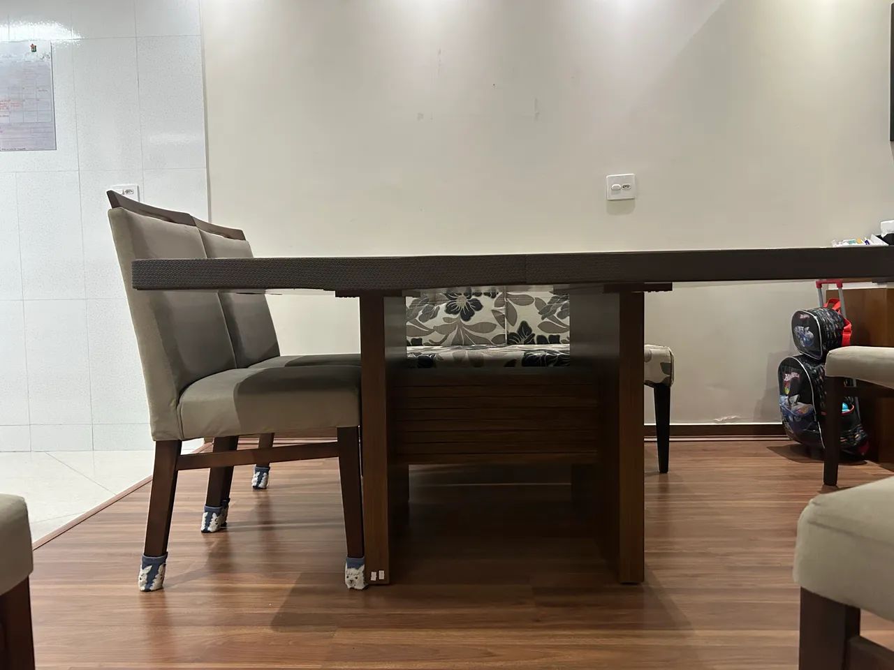 Mesa de jantar quadrada marca: Sidlar - não acompanha cadeiras e nem banco  - Foto 4