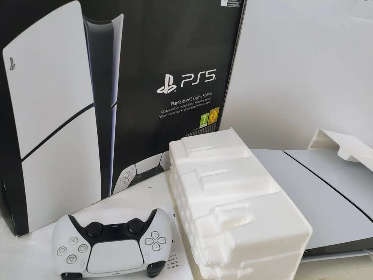 PS5 SLIM 1 TB DIGITAL  - Foto 2