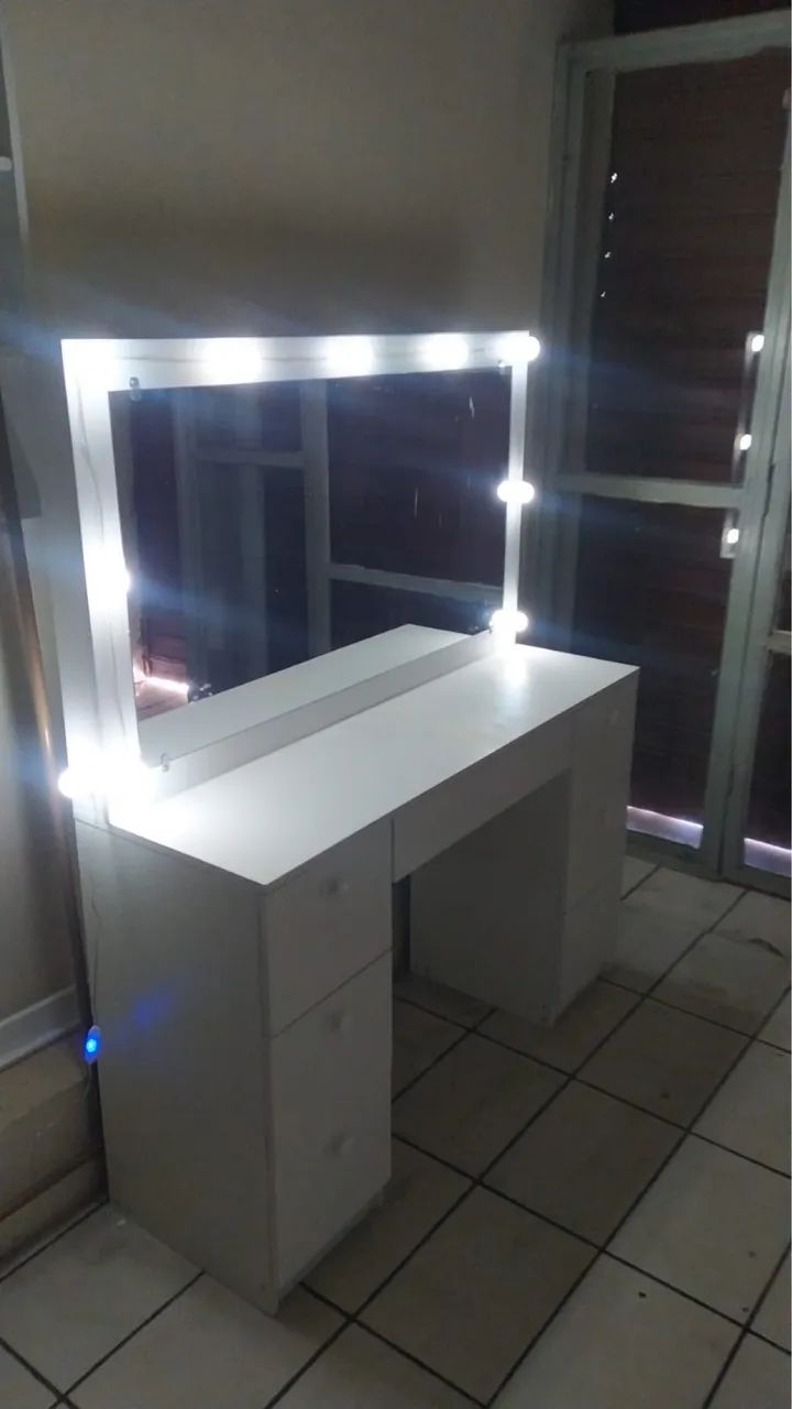     Penteadeira Zero Uso - Linda e Moderna - Foto 3
