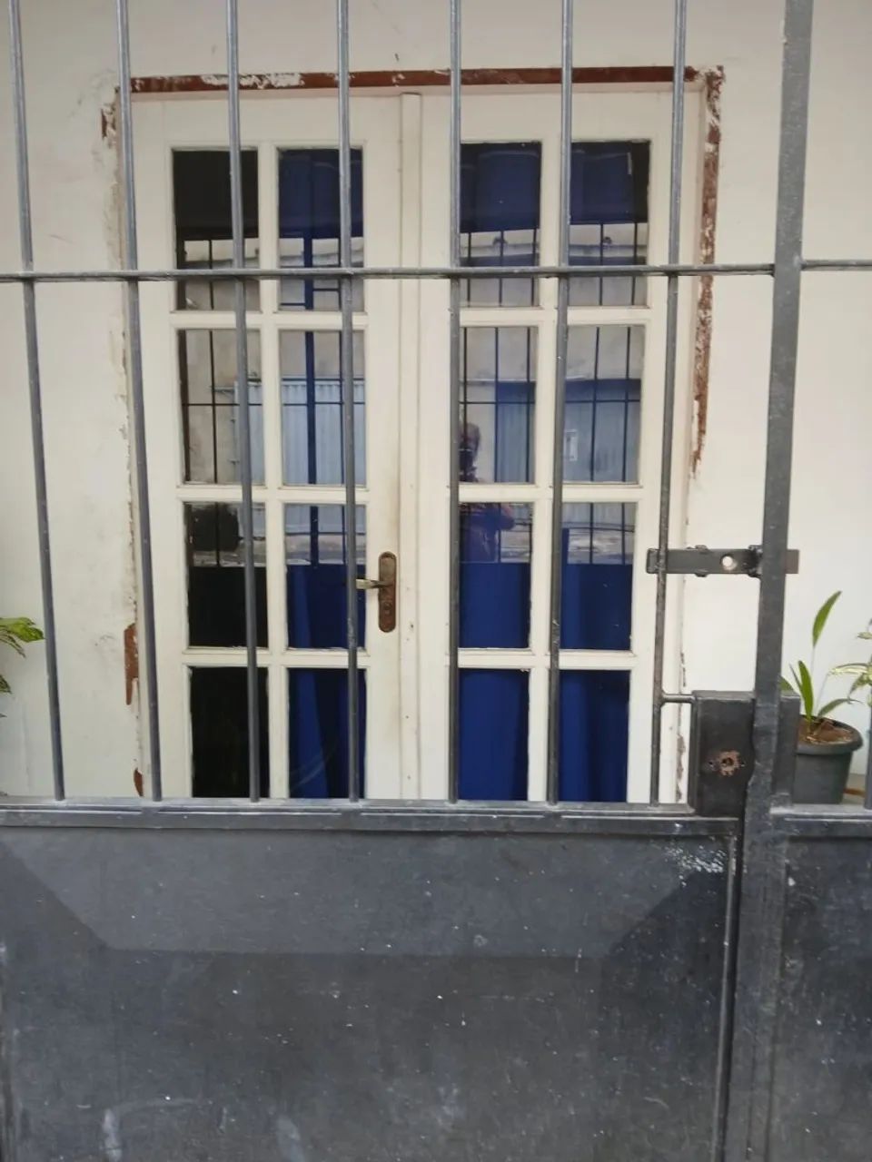 Alugo casa