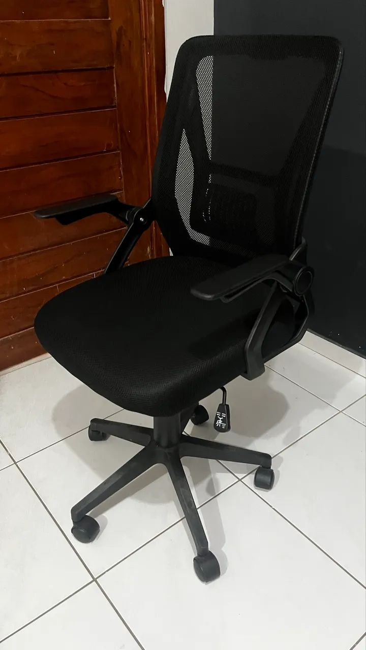 Cadeira de escritório Semi nova  - Foto 2