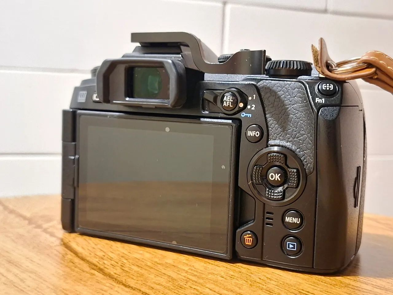 Olympus OM-D E-M1 Mark II - Foto 2
