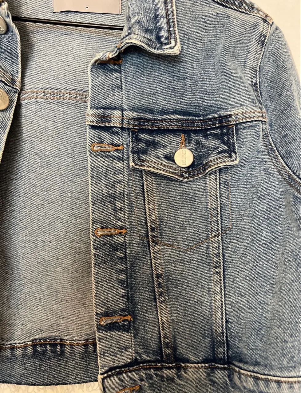 jaqueta jeans enfim cropped azul - Foto 2