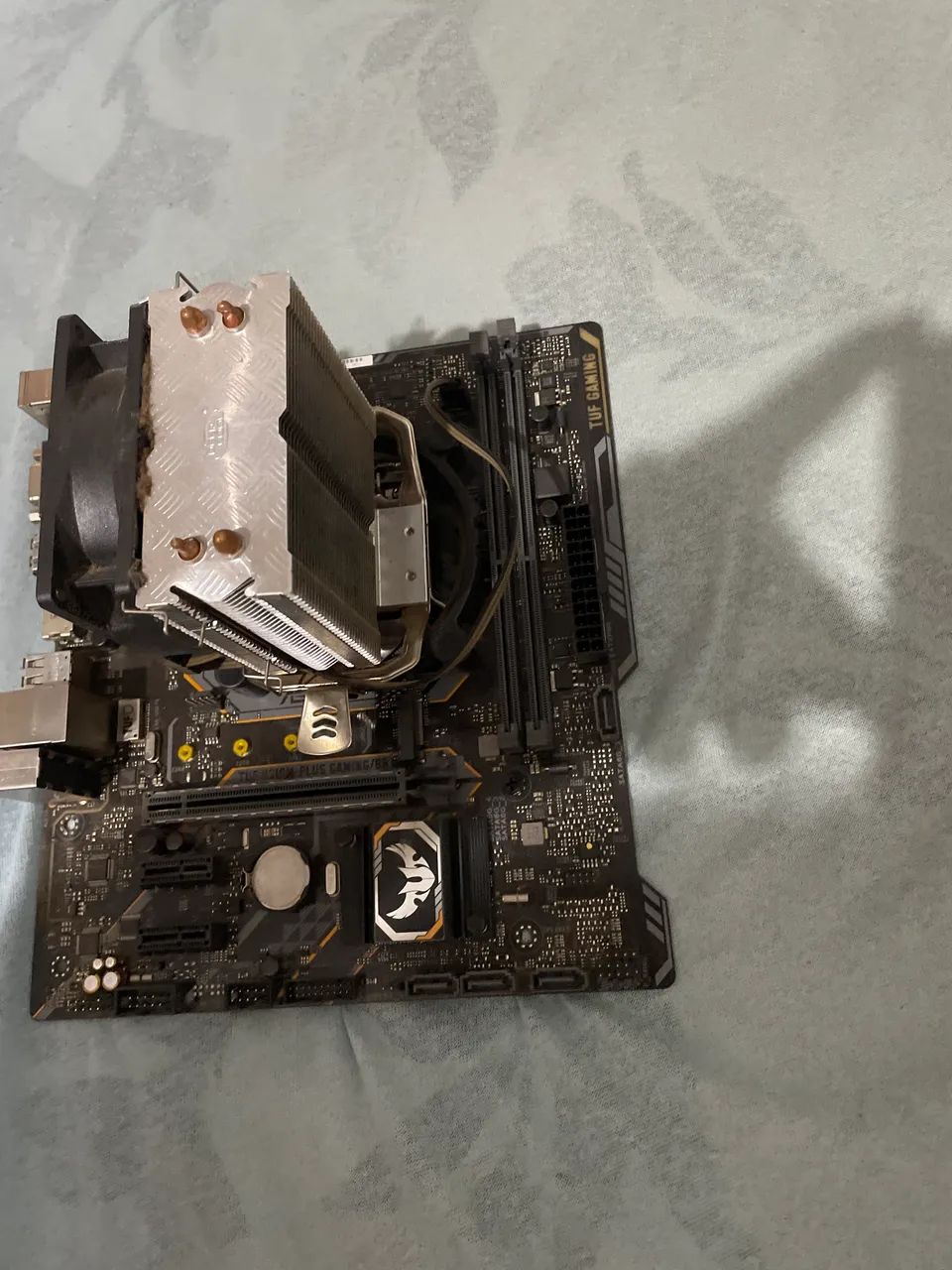 I3 9100f + H310m + cooler deep cool + gt 730 1gb - Foto 2