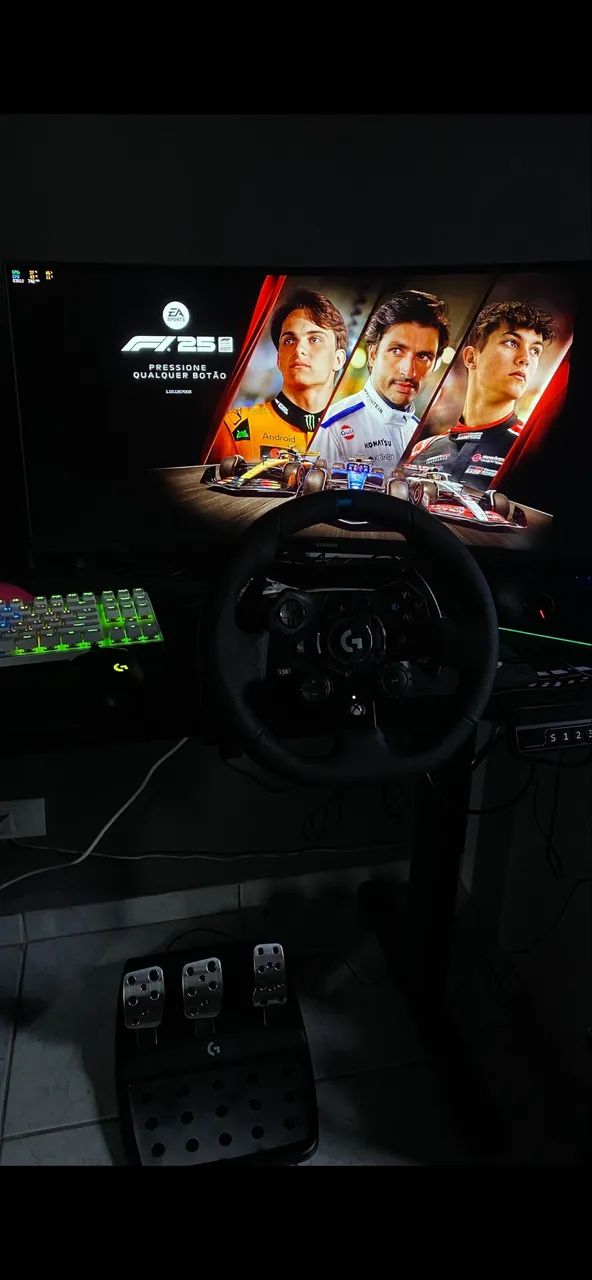 Volante Logitech G923 + câmbio Logitech  - Foto 4