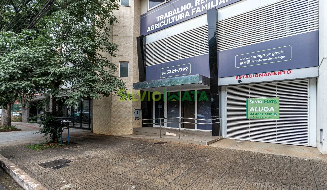 EXCELENTE SALA COMERCIAL COM MAIS DE 600,00 M² PARA LOCAR NO CENTRO DA CIDADE. - Foto 2
