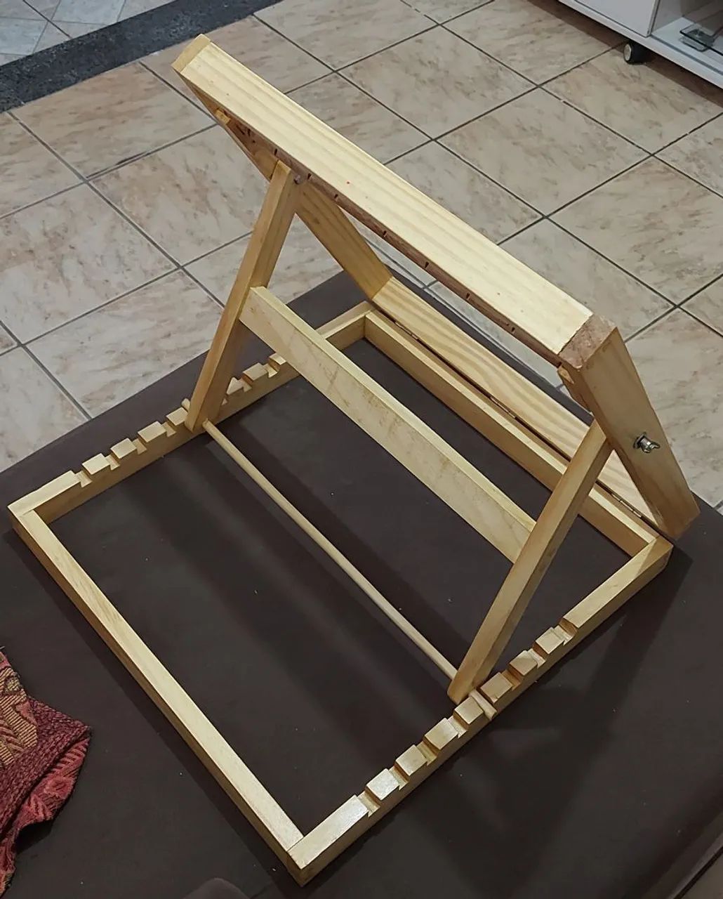 Cavalete/suporte para macramê envernizado - Foto 4
