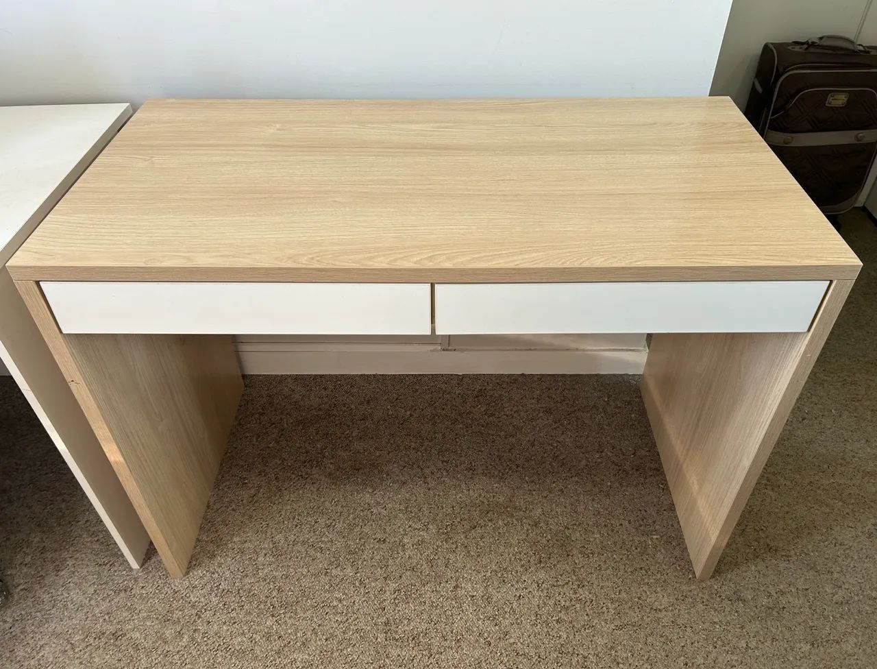 Mesa de escritório com duas gavetas - Foto 2