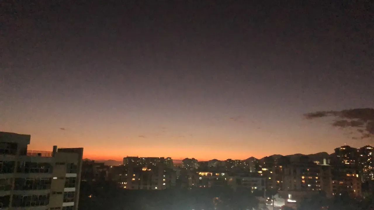 Vendo cobertura duplex com quarto e sala, Lúcio Costa - Barra da Tijuca - Foto 4