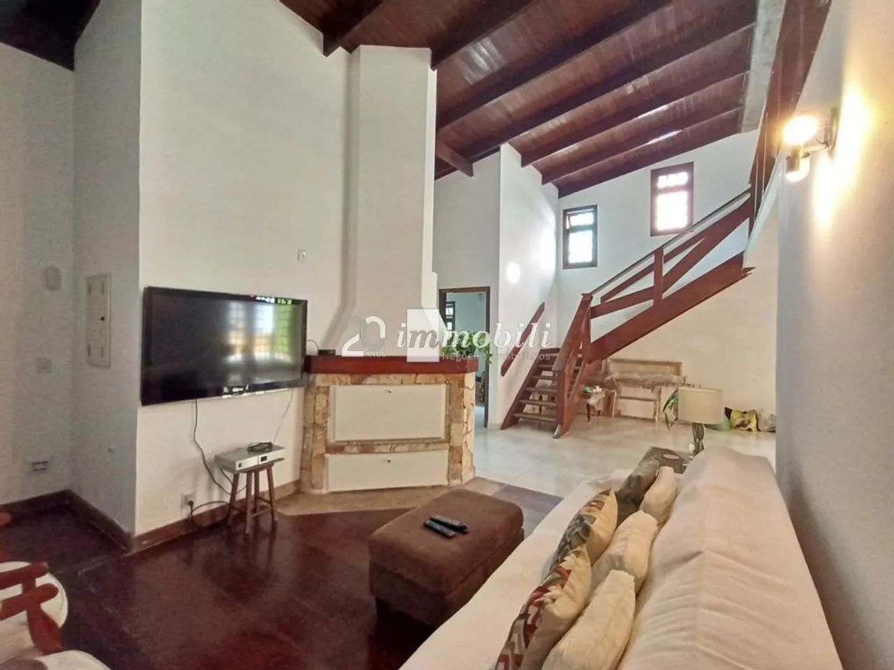 Casa à venda e para alugar em Cotia, Granja Viana, com 3 suítes, com 480 m² - Foto 4