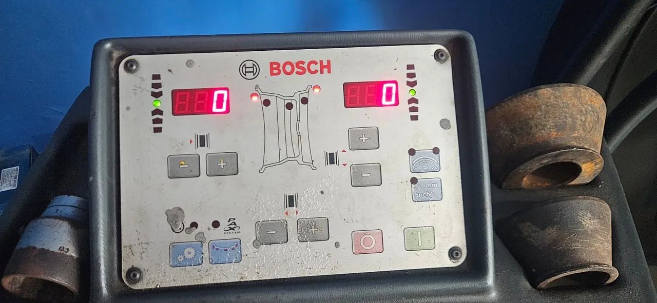 Balanceadora de rodas Bosch - Foto 2