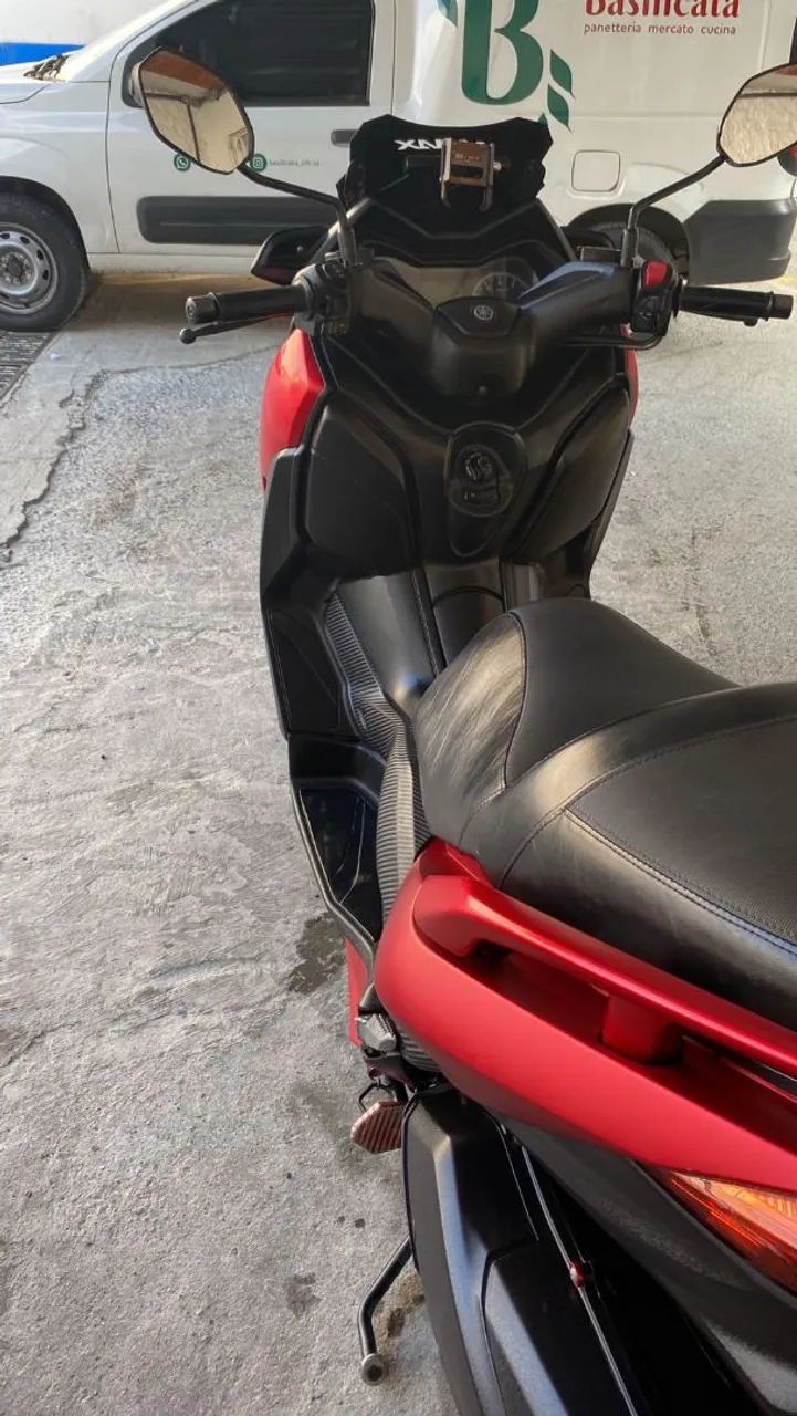 X Max 250 - Foto 3