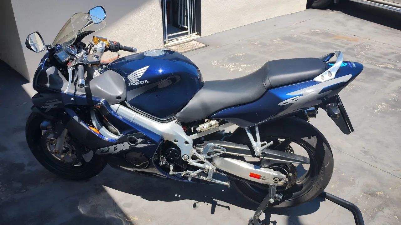 CBR 600f4i 2002 - Foto 2