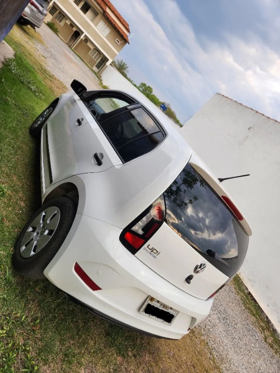Volkswagen Up! Take 1.0 Total Flex 12V 5P 2018 - Foto 2