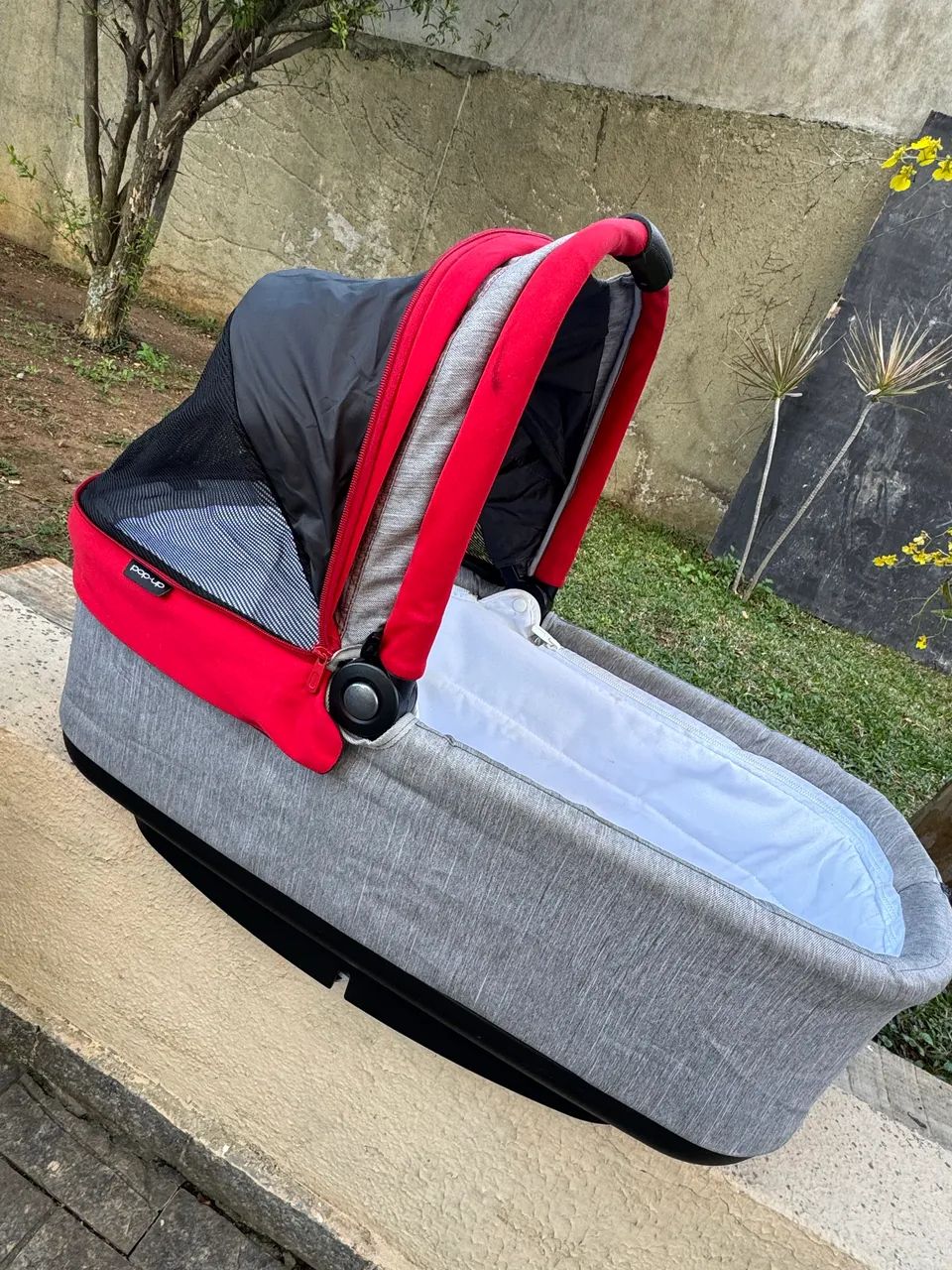 uppababy remi travel crib and playard 3-in-1 Portable Playard, Bassinet & Tablecloth Sizes:28