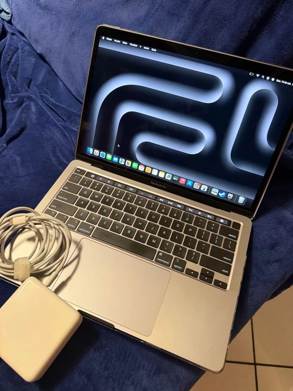 MacBook Pro M2