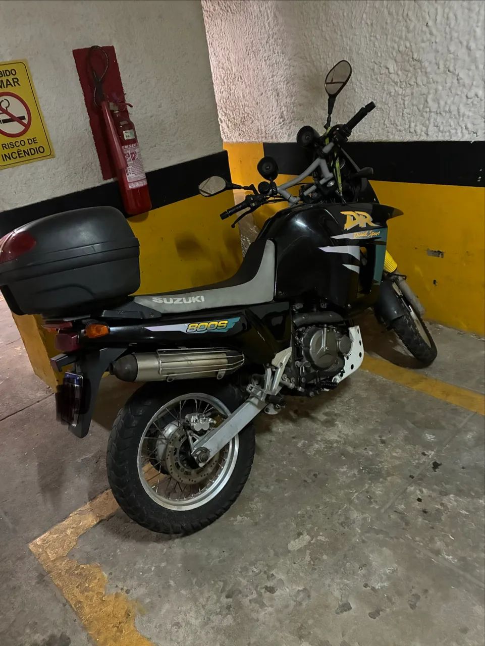 Suzuki DR 800 Preta - Foto 3