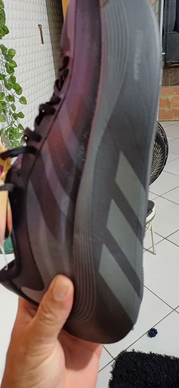 Adidas  hyperboost  n 42 importado  - Foto 5