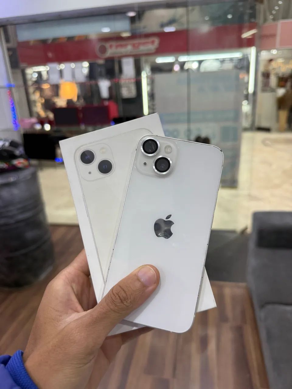 iPhone 14 + carregador 