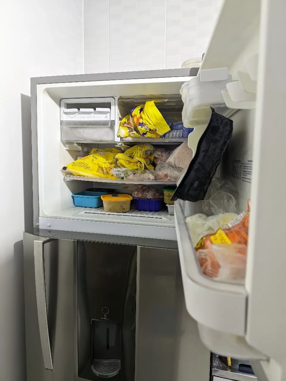 Geladeira Electrolux 428l usada com avaria  - Foto 4