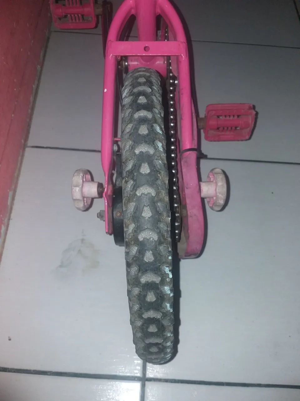 Bicicleta infantil Barbie. - Foto 4