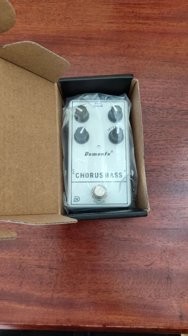DemonFX Chorus Bass - Modelo para baixo. - Foto 3