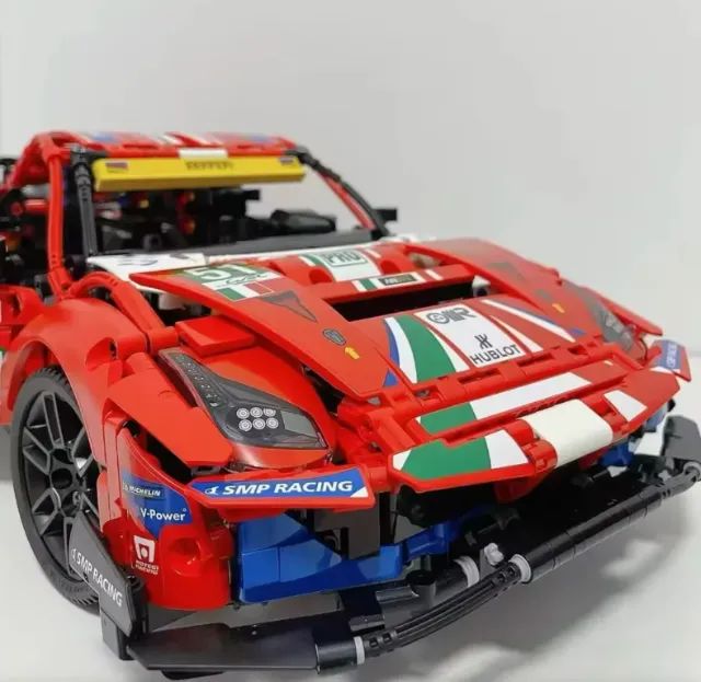 Lego Ferrari 488 GTE - Foto 4