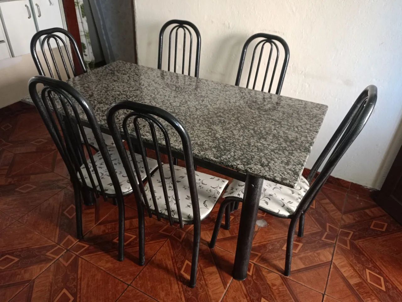 Vendo Mesa de Jantar com 6 Cadeiras  - Foto 3