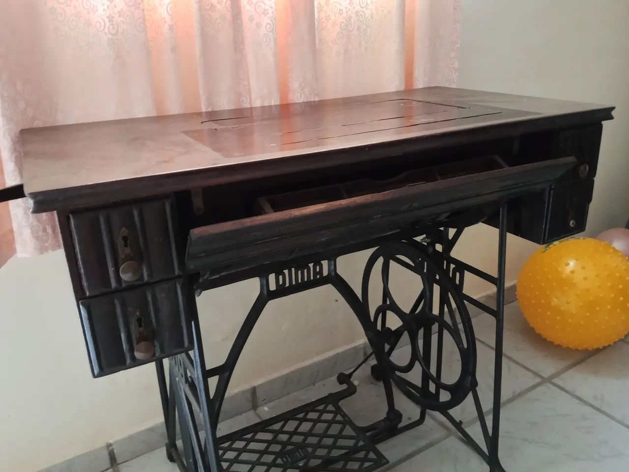 Vendo máquina de costura