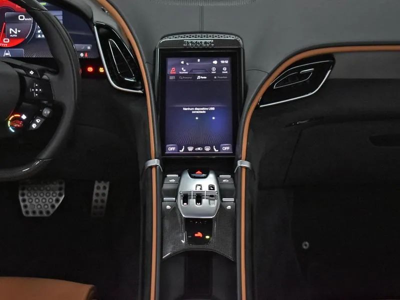 Ferrari Roma Spider 3.9 V8 620cv, foto 13 de 16