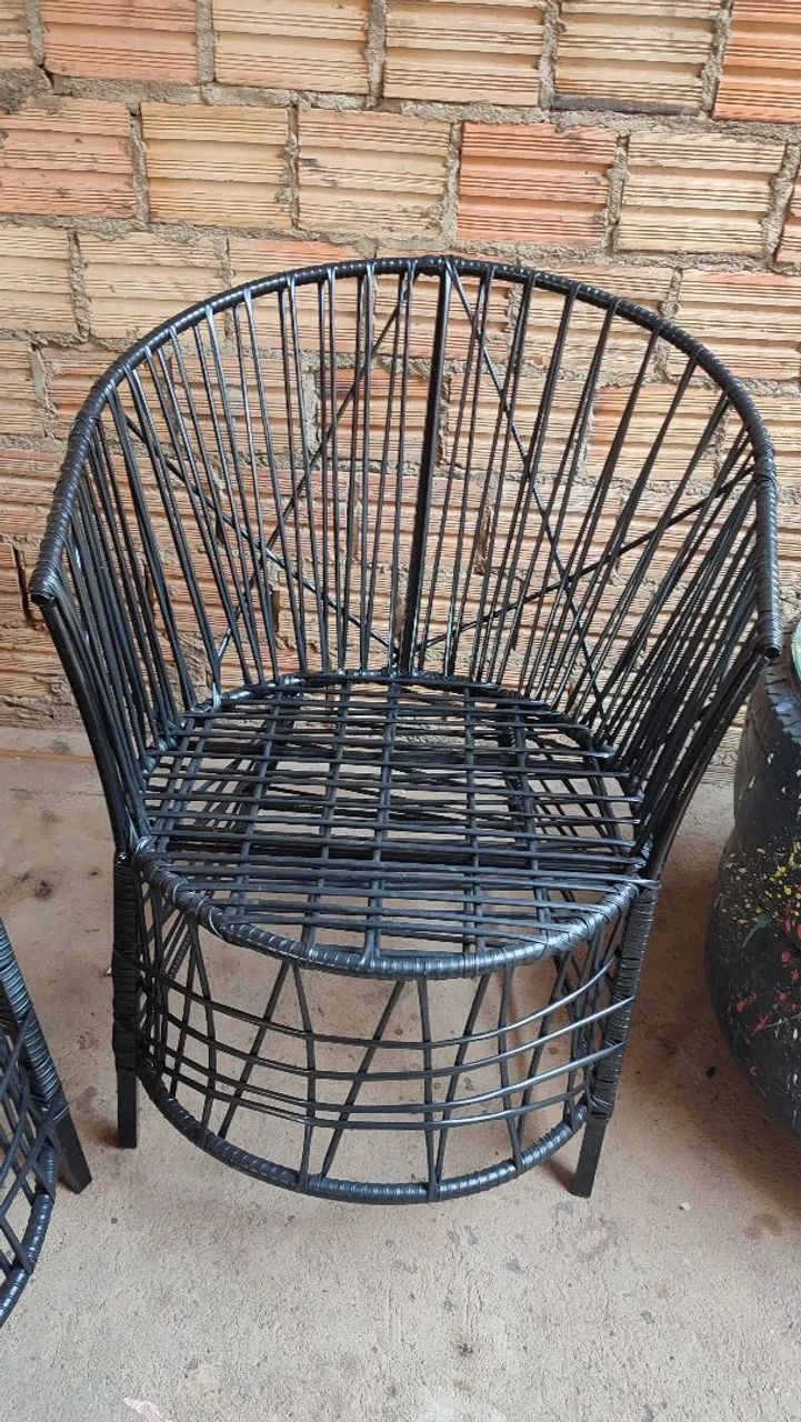 Se vende 2 cadeiras+mesinha de pneus  - Foto 3