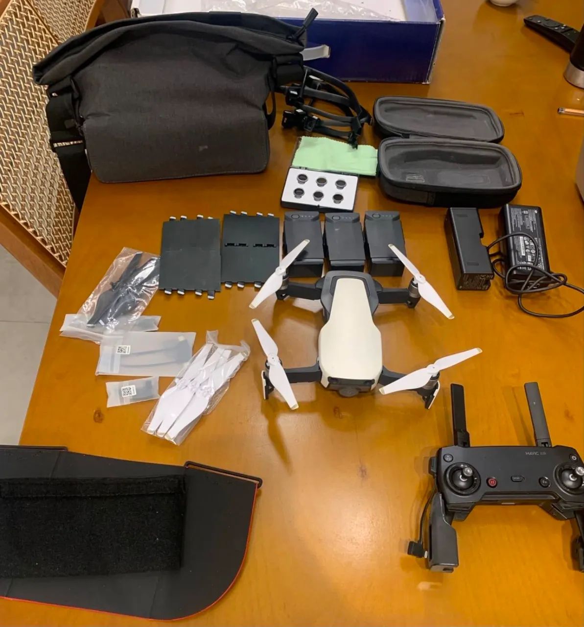 DRONE - DJI MAVIC AIR 1 -> 2 BATERIAS  - Foto 3