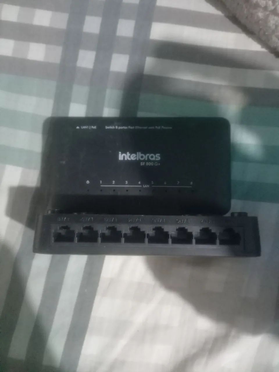 Vendo 2 Switch 8 portas Ethernet fast PoE - Foto 2