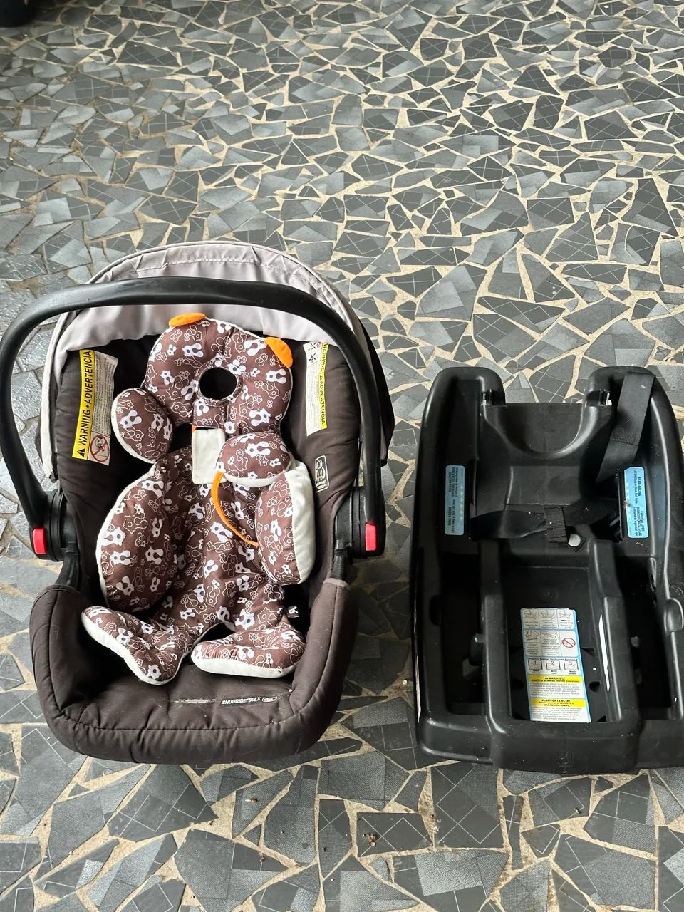 VENDO CARRINHO DE BEBÊ GRACO COMPLETO - Foto 5