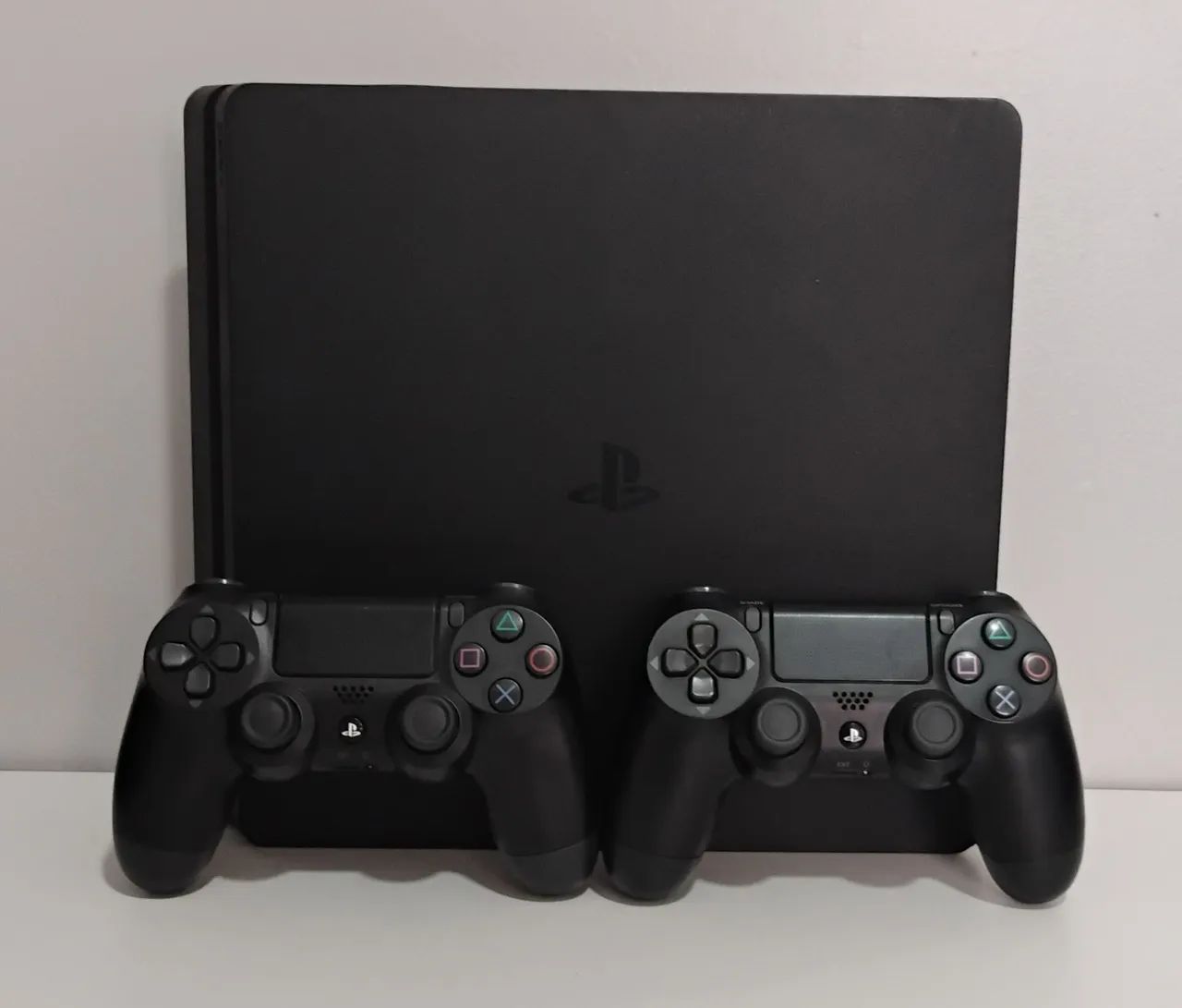 PS4 Slim 1TB - Foto 2