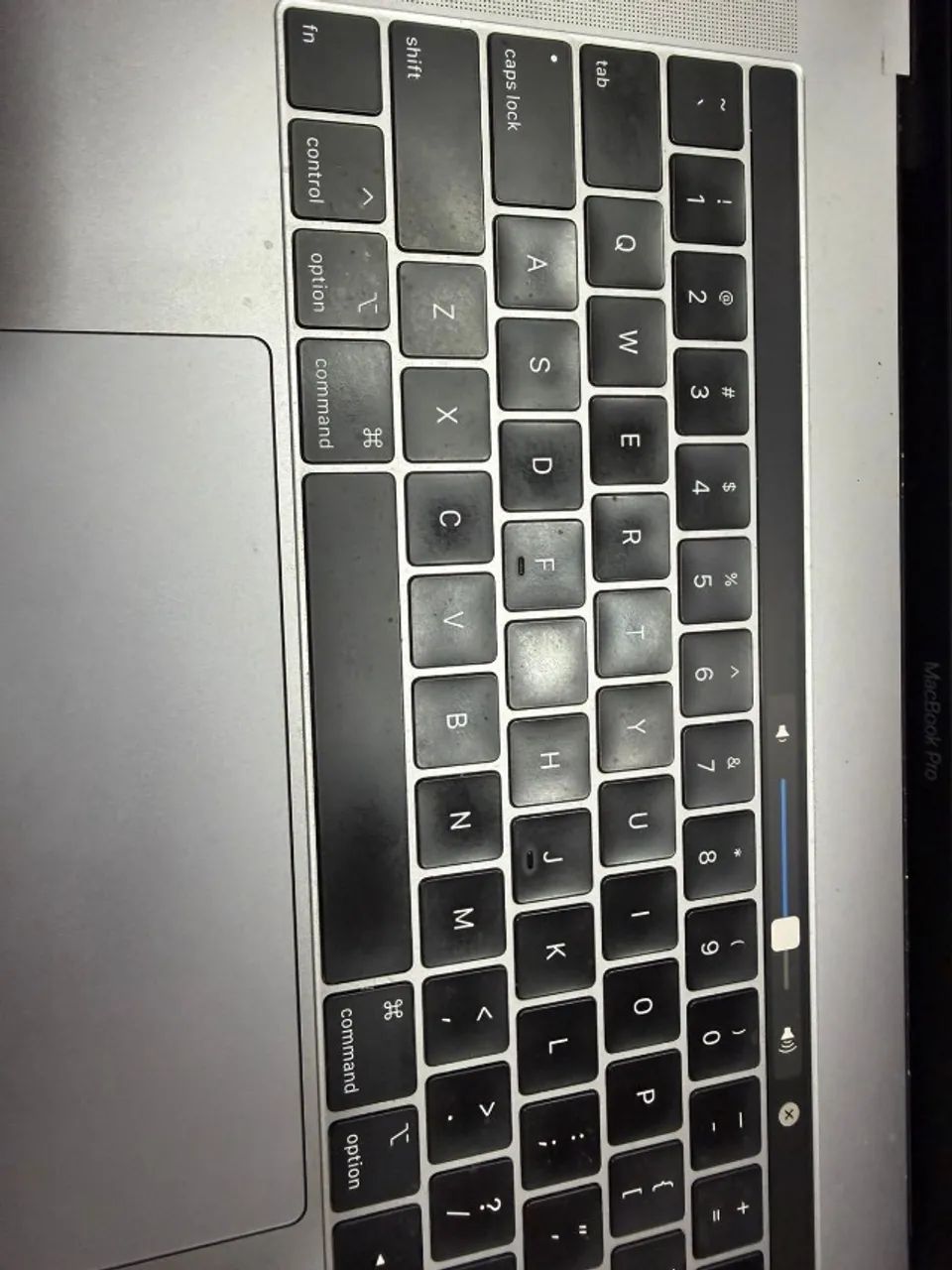 MACBOOK PRO 2019 i7 - Foto 3
