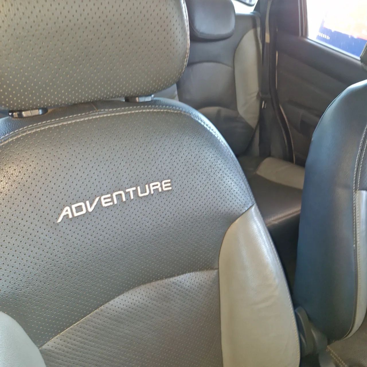 Fiat Palio Week. Adv. Dualogic 1.8 Flex 2013 - Foto 3
