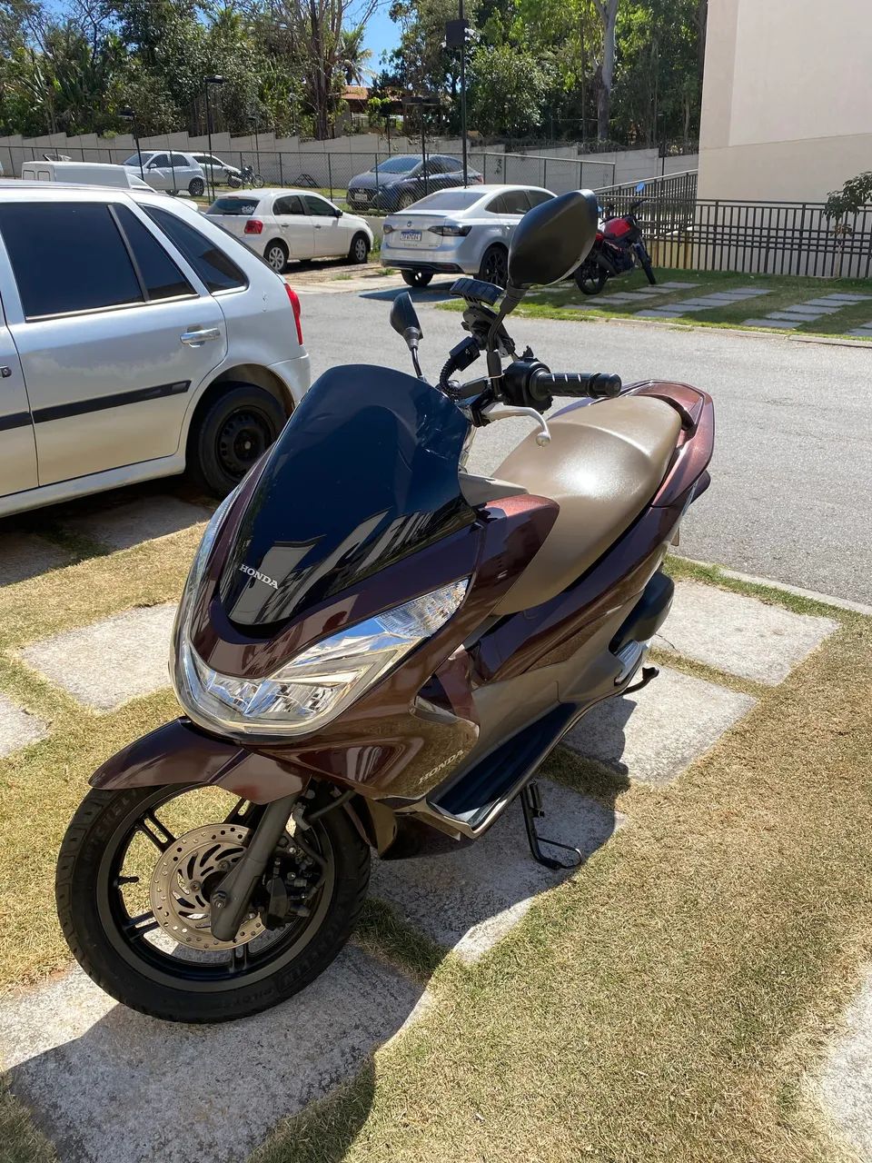 Honda PCX DLX 2019 - Foto 2