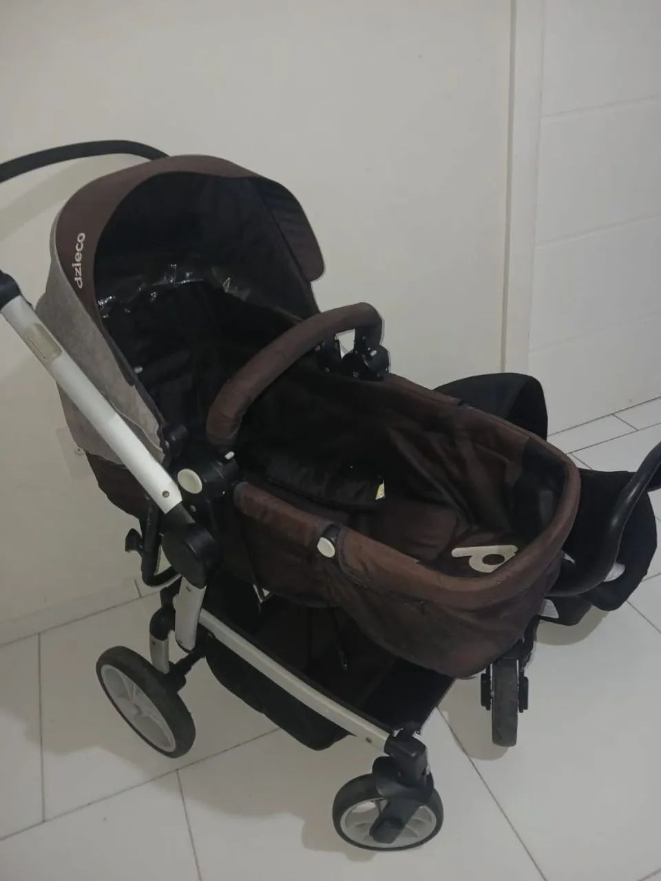 Carrinho de Bebê Dzieco 2 x 1 - Foto 4