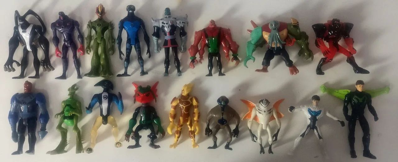 Bonecos Ben 10 - Foto 4