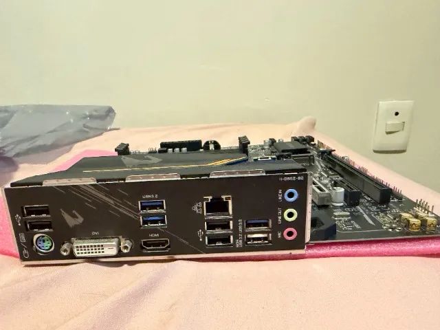 Placa mãe Gigabyte Aorus Elite B550 - Foto 2
