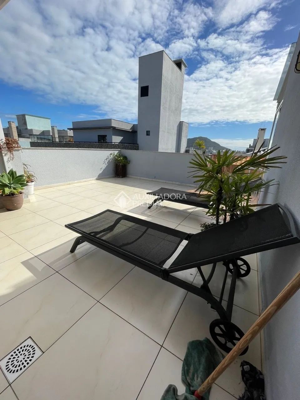 FINANCIÁVEL - Cobertura próximo ao mar em Florianópolis!