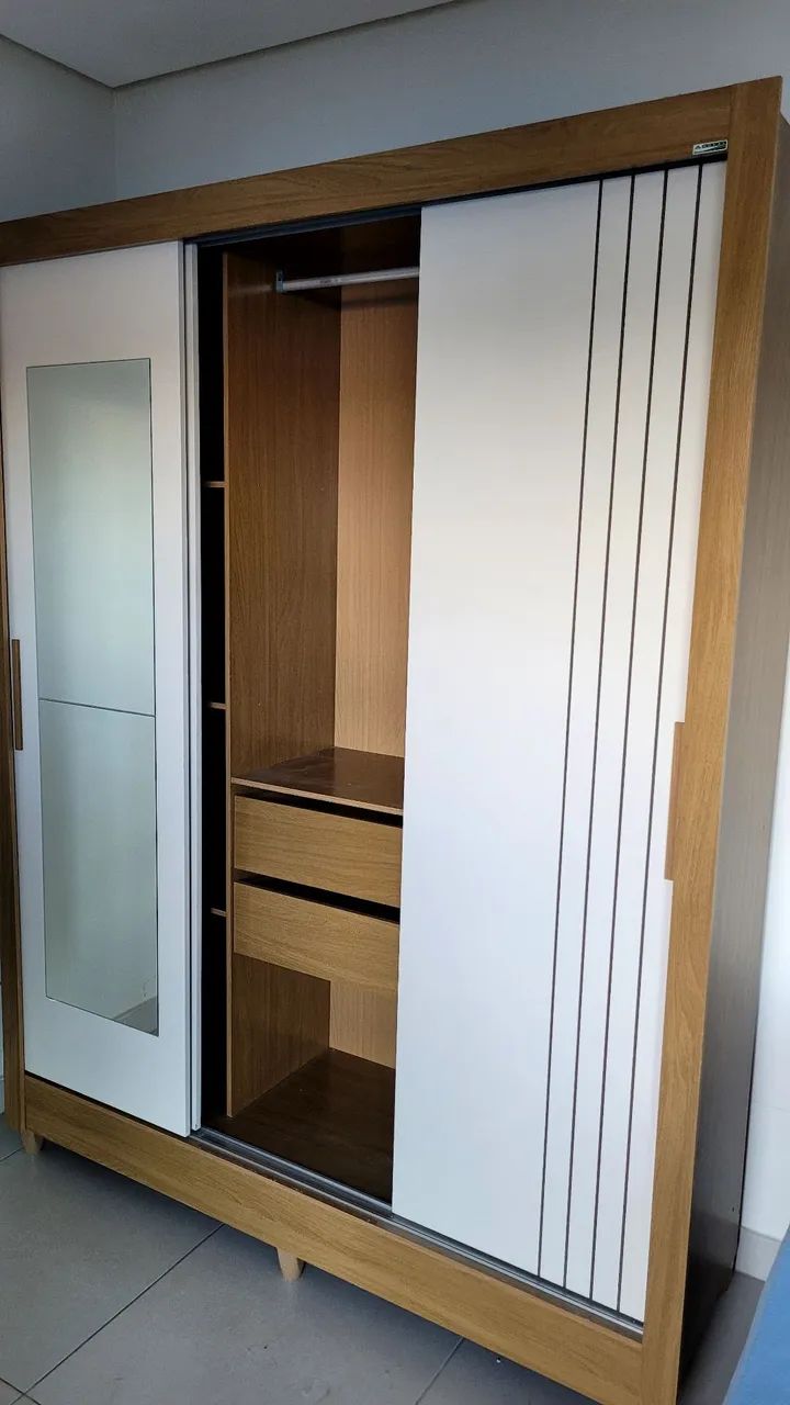 Guarda roupa 3 portas com espelho - Foto 3