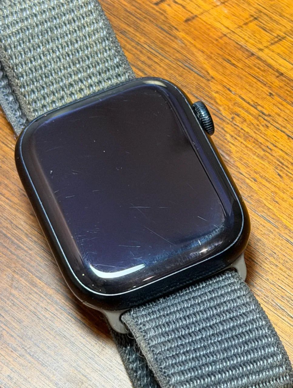 Apple Watch Series 9 45mm GPS + Cellular